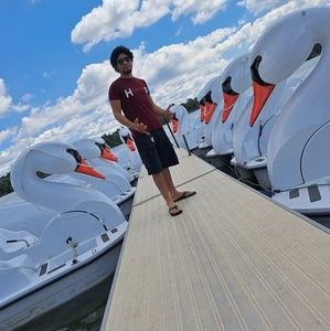 Meet your Posher, Frâńk